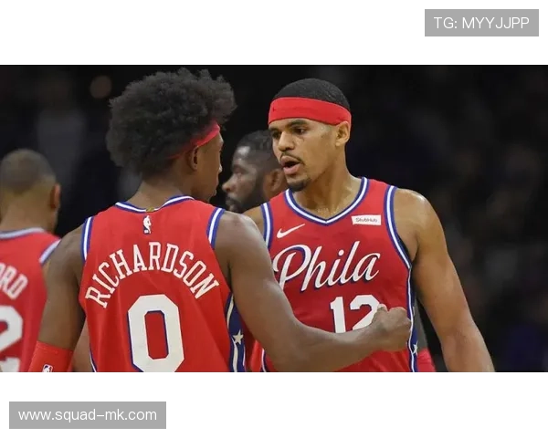 理查德森季后赛经验丰富，成球队关键拼图