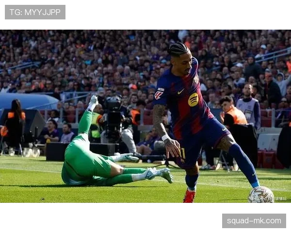 巴萨防守稳定性下降，问题延伸至攻防两端，赛季表现稳定性面临考验